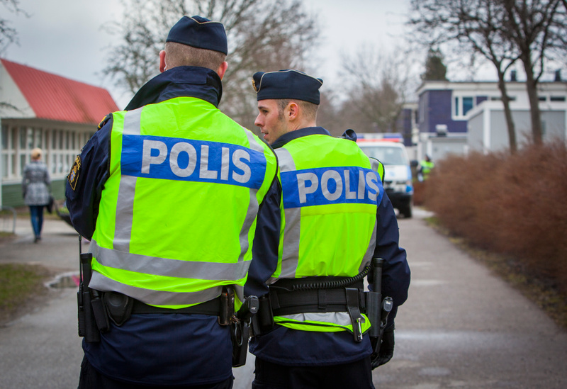 Misshandel i Huddinge – man slår kvinna
